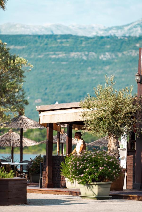 Aquata Apartments Tivat Exterior foto